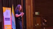 Yesenia Niño, gerente de Cinecolor, empresa representante de Disney en Colombia, durante su conferencia en la Javeriana Cali