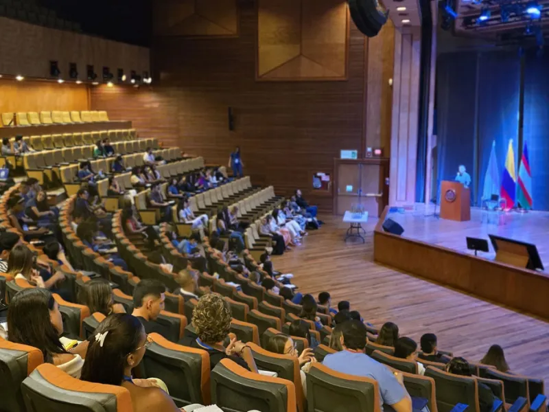 Estudiantes de Medicina compartieron experiencias en su paso hacia la vida profesional Estudiantes de Medicina compartieron experiencias en su paso hacia la vida profesional