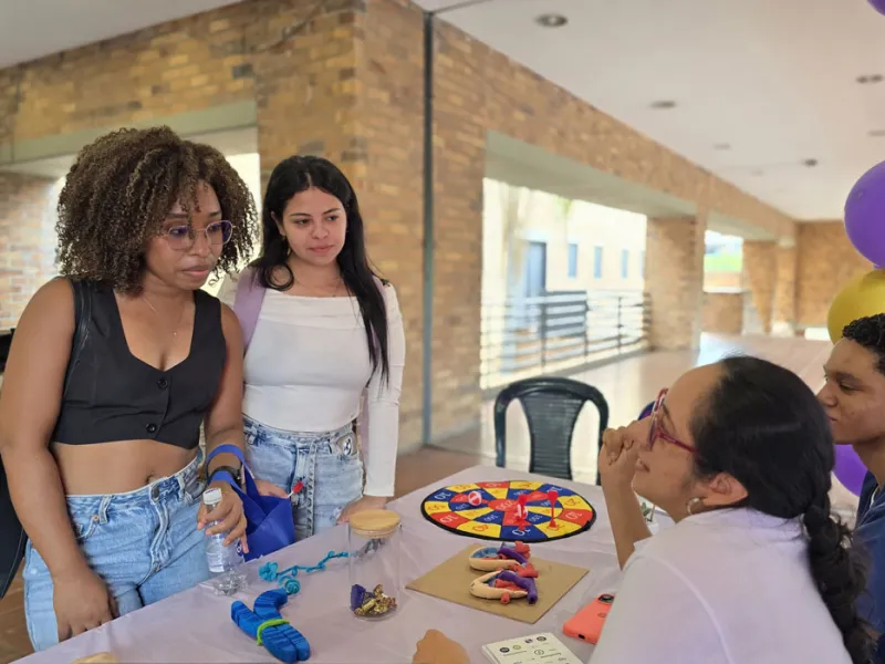 Estudiantes de Medicina compartieron experiencias en su paso hacia la vida profesional Estudiantes de Medicina compartieron experiencias en su paso hacia la vida profesional