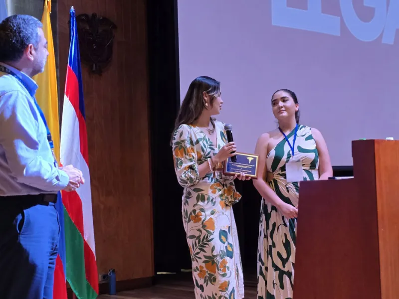 Estudiantes de Medicina compartieron experiencias en su paso hacia la vida profesional Estudiantes de Medicina compartieron experiencias en su paso hacia la vida profesional